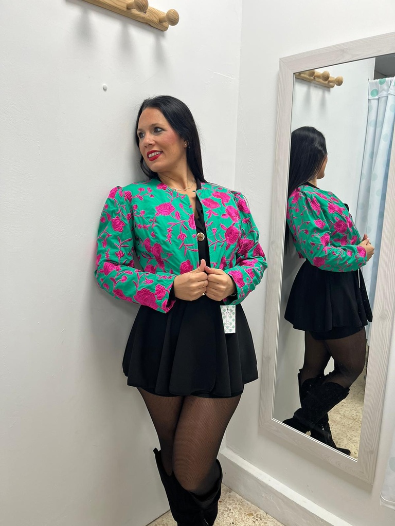 CHAQUETA VERDE FLOR BORDADA