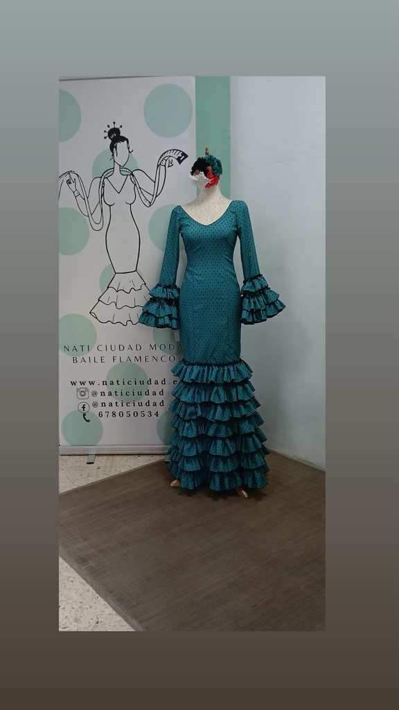 VESTIDO MARIQUILLA LUNAR PLUS NEGRO ,MULTIVOLANTE (32)