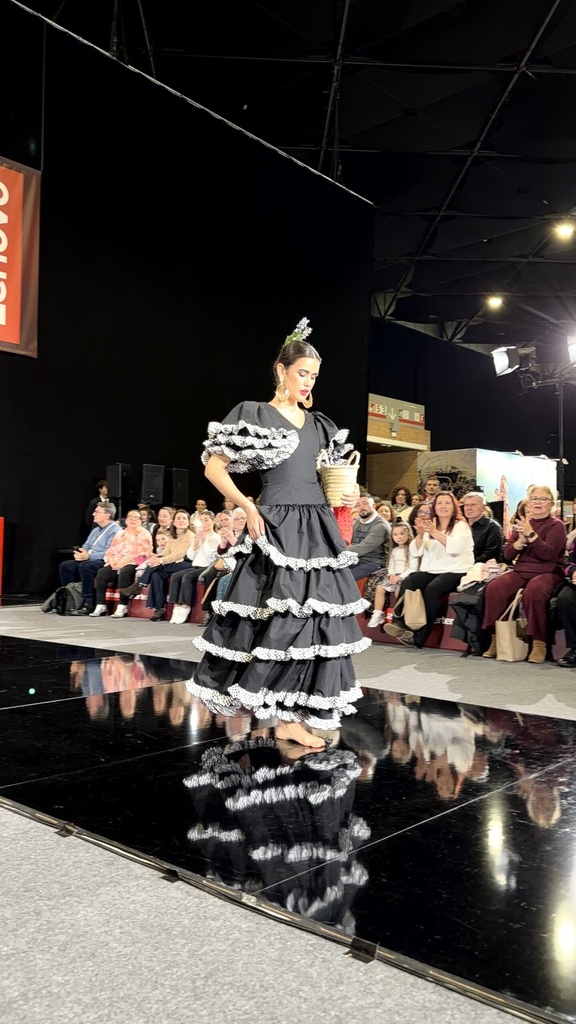 VESTIDO RETRO NEGRO